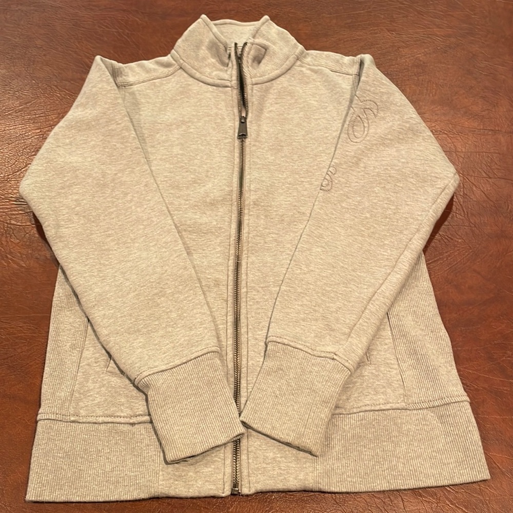 Carhartt woman’s zip up, size 4-6